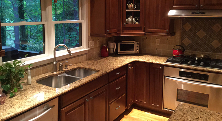 Get stunning, affordable kitchen renovations from Woodbridge Homebuilders!